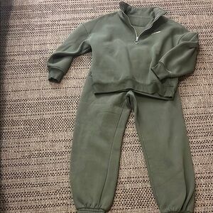 Olive Green Sweatshirt and Sweatpants